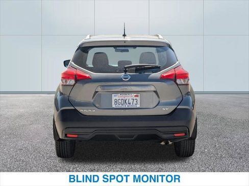 Used 2018 Nissan Kicks SV image 8