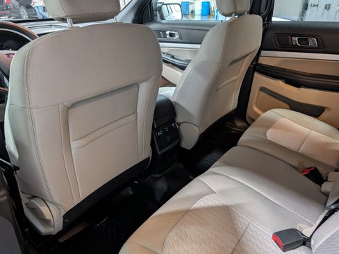 Used 2018 Ford Explorer 4WD image 17