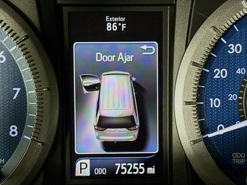 Used 2019 Toyota Sienna L image 15