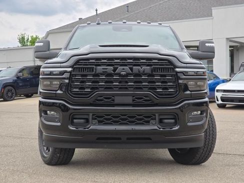 Used 2026 RAM 2500 Limited AWD/4WD image 3