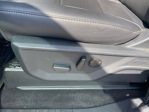 Used 2025 Ford F150 Lariat w/ Equipment Group 501A Mid AWD/4WD image 13