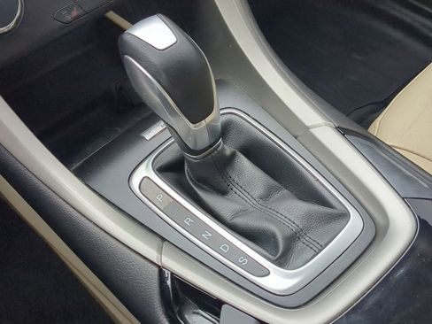 Used 2015 Ford Fusion SE w/ Equipment Group 202A image 33