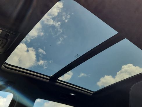 Used 2023 Chevrolet Tahoe RST image 15