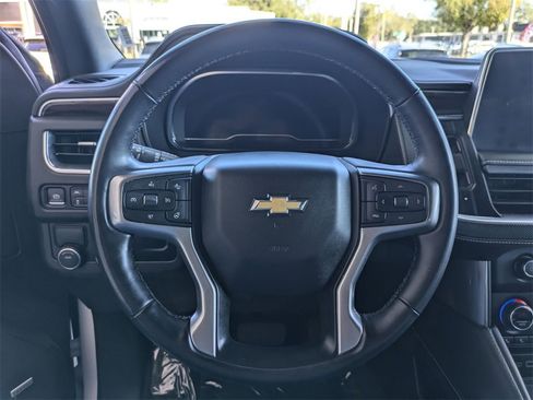 Used 2023 Chevrolet Suburban Premier image 21