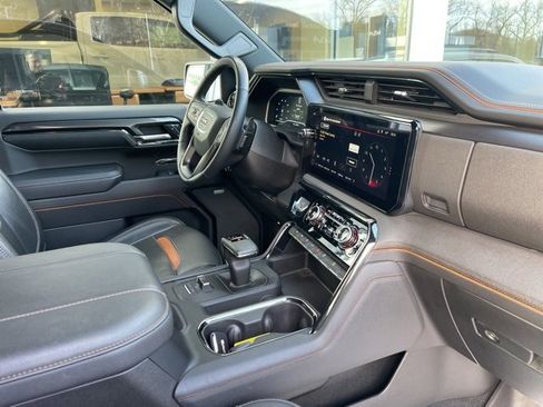 Used 2023 GMC Sierra 1500 AT4 w/ AT4 Premium Package image 10