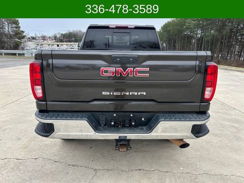 Used 2020 GMC Sierra 2500 SLE w/ Preferred Package AWD/4WD image 4