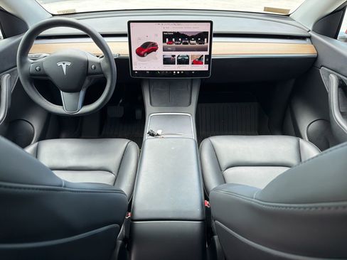 Used 2022 Tesla Model Y Long Range AWD/4WD image 6