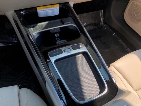 New 2026 Mercedes-Benz GLB 250 4MATIC image 27