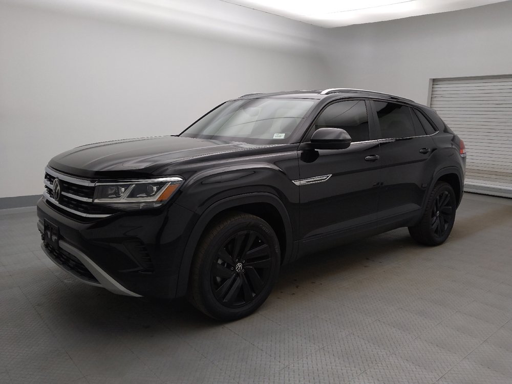 Used 2022 Volkswagen Atlas Cross Sport SE FWD image 2