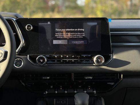 New 2026 GMC Canyon Elevation w/ Convenience Package image 21