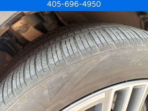 Used 2021 Mercedes-Benz GLS 450 4MATIC image 32