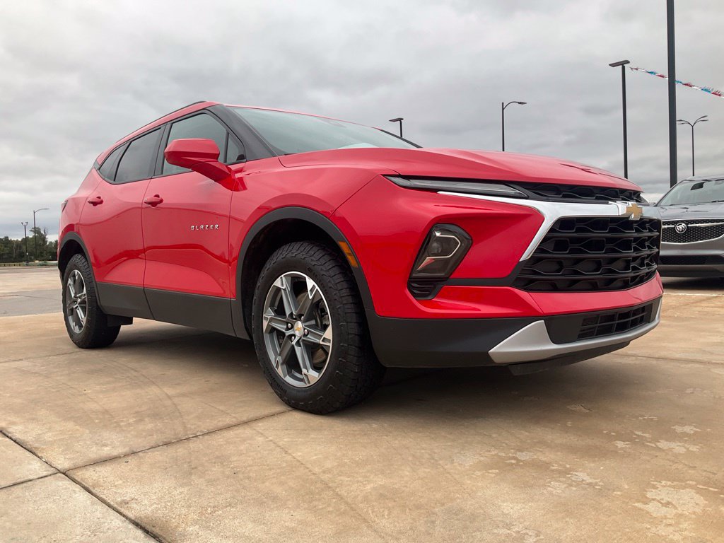 Used 2023 Chevrolet Blazer LT w/ Convenience Package FWD image 32