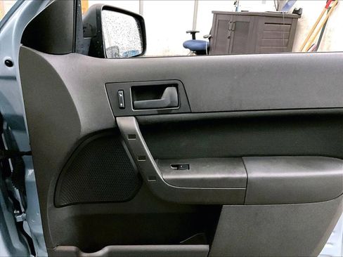 Used 2009 Ford Focus SE FWD image 23
