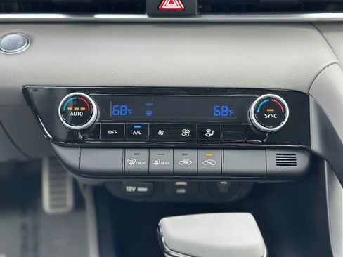 New 2025 Hyundai Elantra Sport image 13