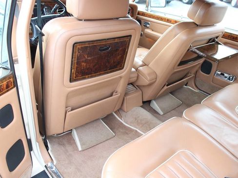 Used 1991 Rolls-Royce Silver Spur II image 34
