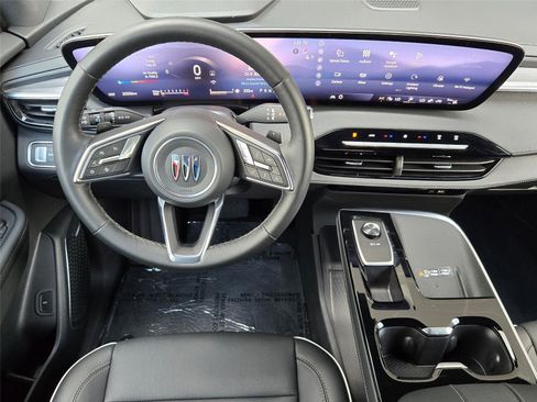 Used 2025 Buick Enclave Preferred FWD image 13