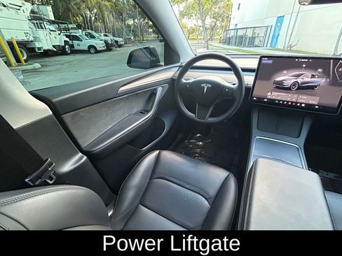 Used 2024 Tesla Model Y Long Range image 9