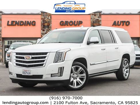 Used 2018 Cadillac Escalade ESV Premium Luxury image 1