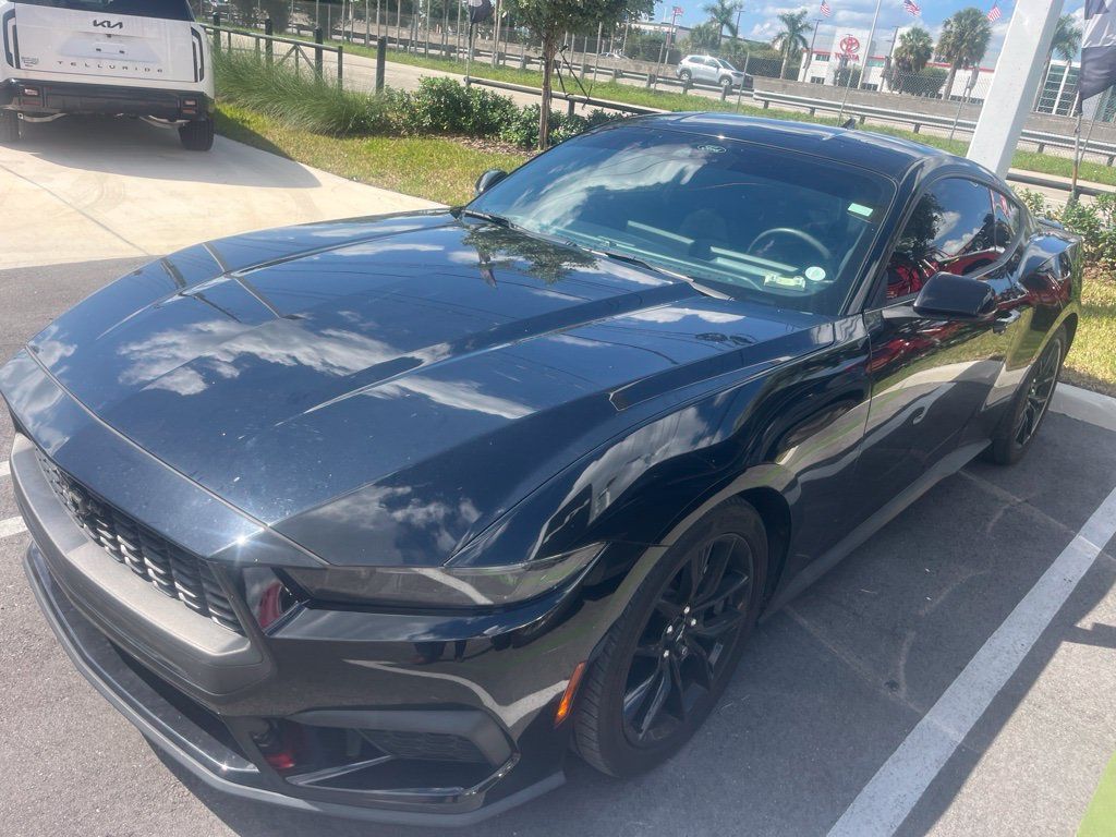 Used 2024 Ford Mustang Coupe RWD image 2