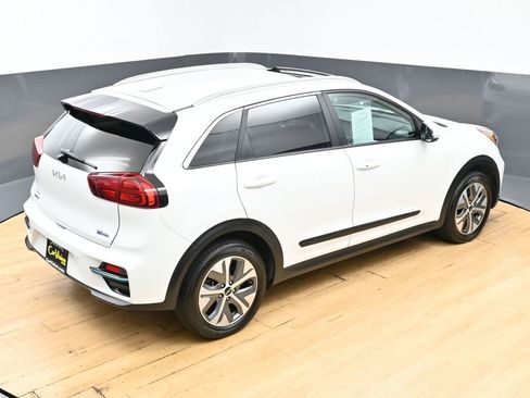 Used 2022 Kia Niro EX Premium w/ Cold Weather Package FWD image 44