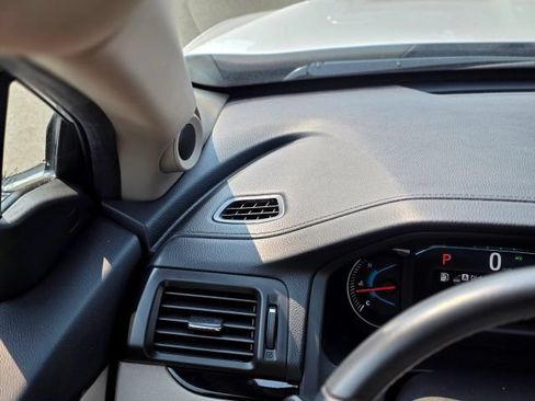 Used 2022 Honda Pilot Touring image 16
