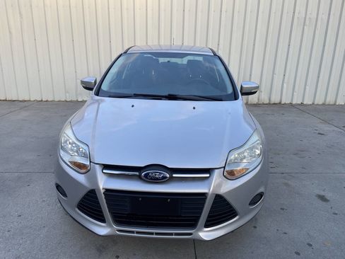 Used 2014 Ford Focus SE w/ SE Winter Package image 8