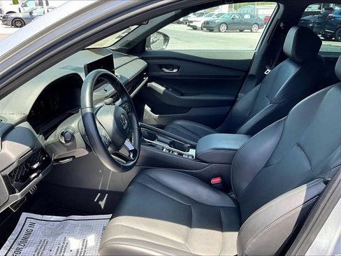 Used 2025 Honda Accord Sport image 7