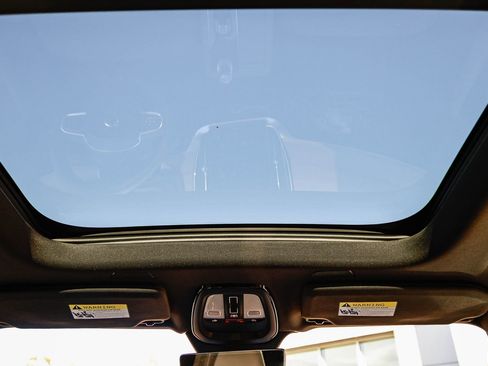 Certified 2026 Volvo XC90 B6 Plus w/ Protection Package image 18