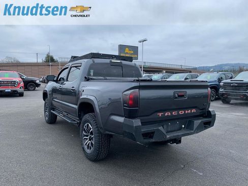 Used 2020 Toyota Tacoma TRD Sport image 5