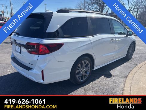 New 2025 Honda Odyssey Touring image 4