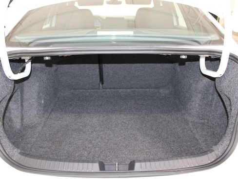 Used 2025 Volkswagen Jetta Sport FWD image 19