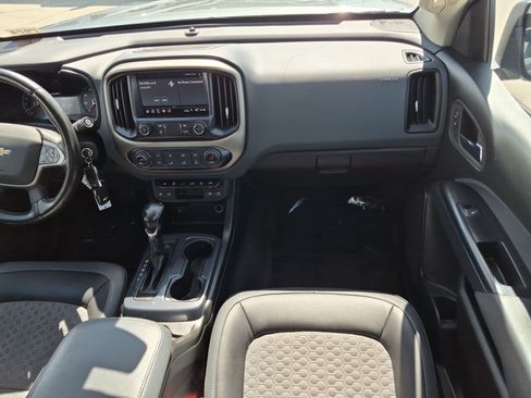 Used 2022 Chevrolet Colorado Z71 AWD/4WD image 28