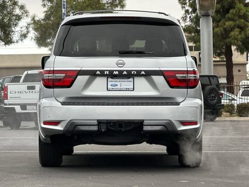 Used 2021 Nissan Armada SV image 7