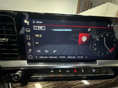 Used 2024 GMC Sierra 1500 Elevation image 16