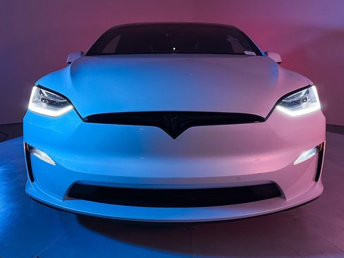Used 2022 Tesla Model X Plaid AWD/4WD image 5