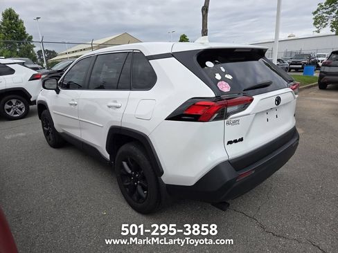Used 2024 Toyota RAV4 LE FWD image 8