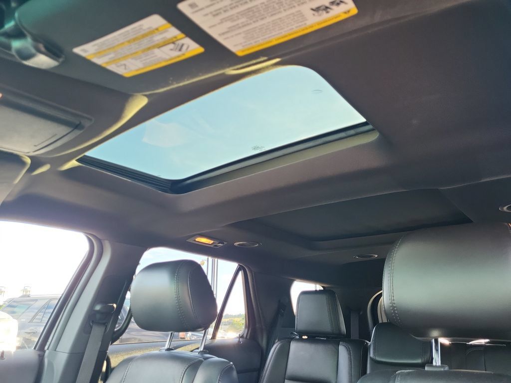 Used 2013 Ford Explorer XLT AWD/4WD image 33