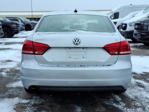 Used 2013 Volkswagen Passat 2.5 SE image 4