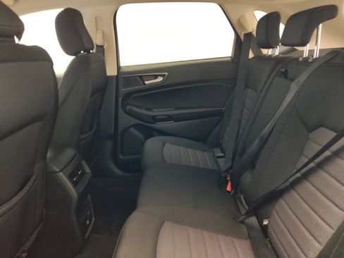 Used 2020 Ford Edge SE FWD image 18