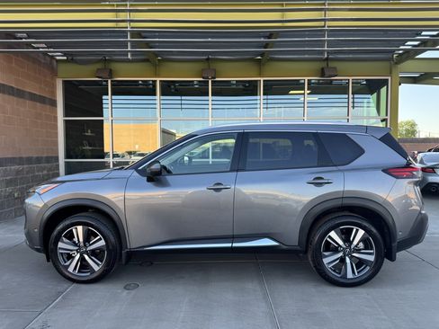 Used 2023 Nissan Rogue SL w/ SL Premium Package image 7