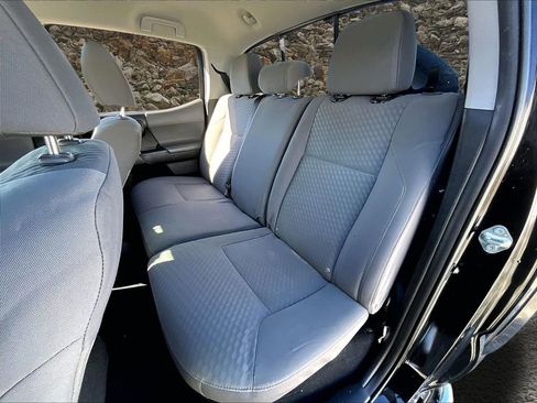 Used 2020 Toyota Tacoma SR5 image 23