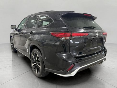 Used 2021 Toyota Highlander XSE image 5
