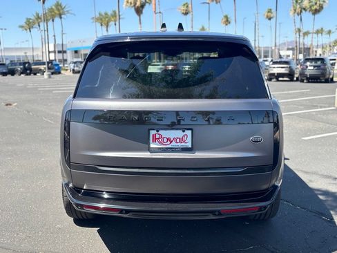 Used 2023 Land Rover Range Rover SE AWD/4WD image 7