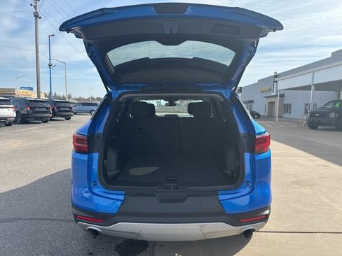 Used 2025 Chevrolet Blazer LT AWD/4WD image 17