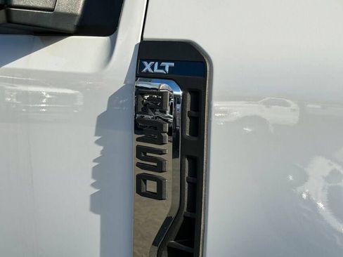 Used 2024 Ford F350 XLT AWD/4WD image 15