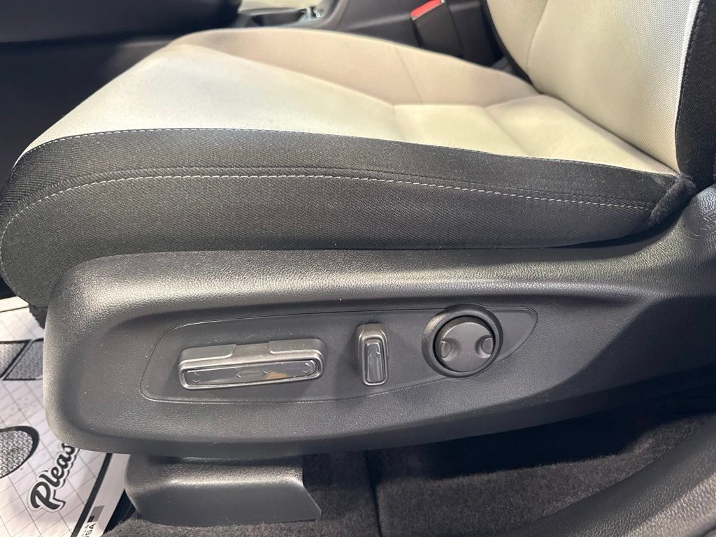 Used 2024 Honda CR-V EX image 14