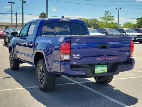 Used 2023 Toyota Tacoma SR5 w/ Technology Package AWD/4WD image 4
