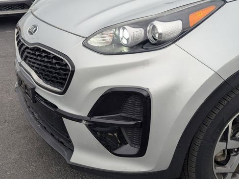 Used 2020 Kia Sportage LX image 12