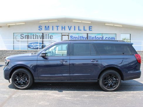 New 2027 Ford Expedition Max Platinum AWD/4WD image 2