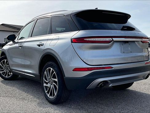 Used 2021 Lincoln Corsair AWD w/ Equipment Group 101A image 5